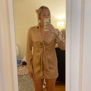 Alaskaa nude leopard print dress